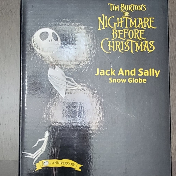 NECA The Nightmare Before Christmas - Jack and Sally Dancing Snow - Picture 4 of 8